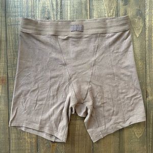 Skims Boyfriend Boxer - Oxide